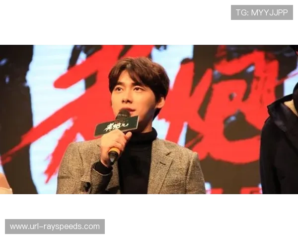 成都蓉城新帅阿洛伊西抵达成都将上演兄弟对决